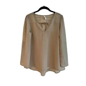 LIVE 4 TRUTH, SHEER LONG SLEEVE TOP. SIZE SMALL.